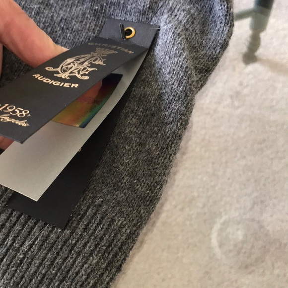 FINAL 💜 NWT Christian Audigier Sweater - Picture 11 of 12